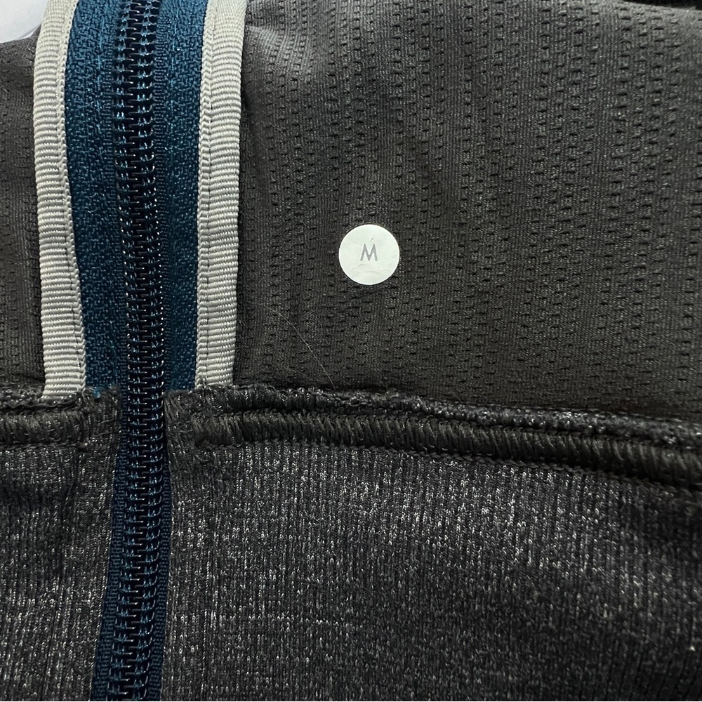 Lululemon Men’s Lightweight Jacket - Grey - Size Medium - Picture 8 of 9